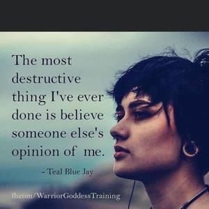 Meet your Posher, Estefania